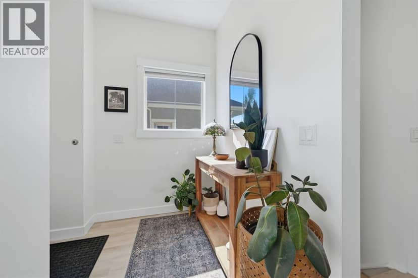 128 West Springs Road SW, Calgary, photo 3