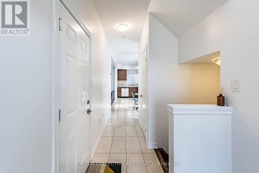 136 Westbank Trail E — photo 12 of 40