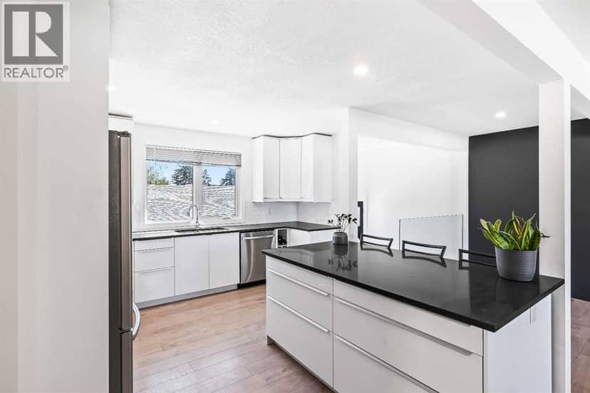 128 Doverthorn Bay SE — photo 13 of 40