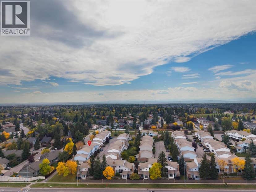 76 Coachway Gardens SW, Calgary, photo 2