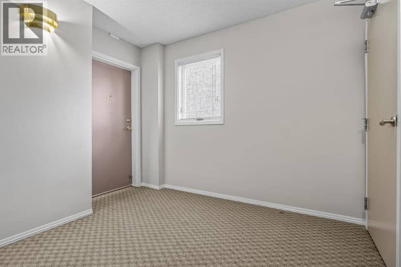 210, 102 Centre Court — photo 26 of 40