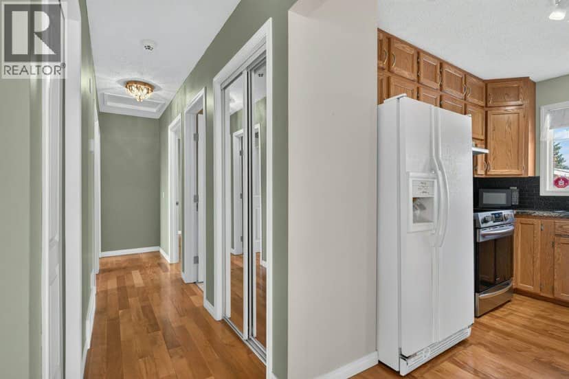 6024 Pinecrest Way NE — photo 11 of 37