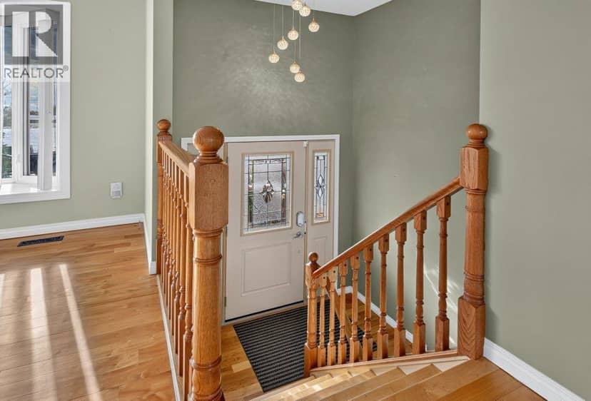 6024 Pinecrest Way NE, Calgary, photo 3
