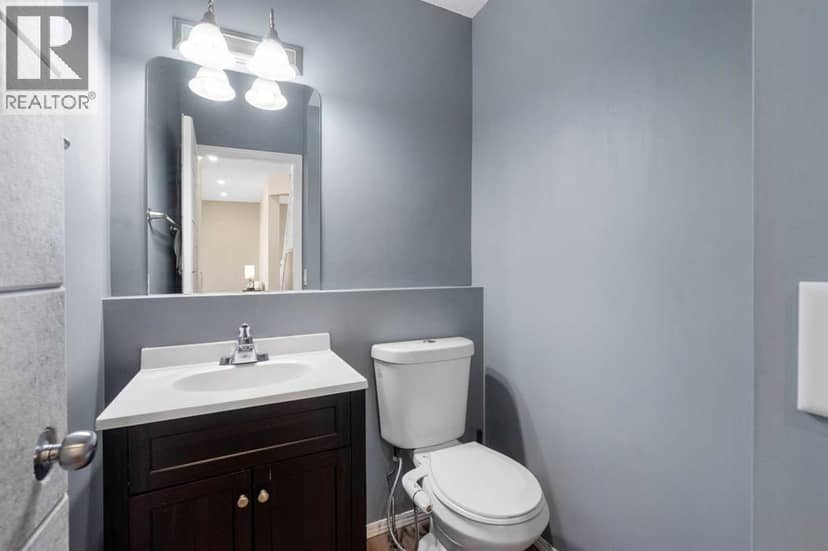 21 Citadel Meadow Close NW — photo 13 of 40
