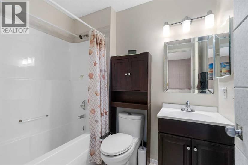 21 Citadel Meadow Close NW — photo 17 of 40