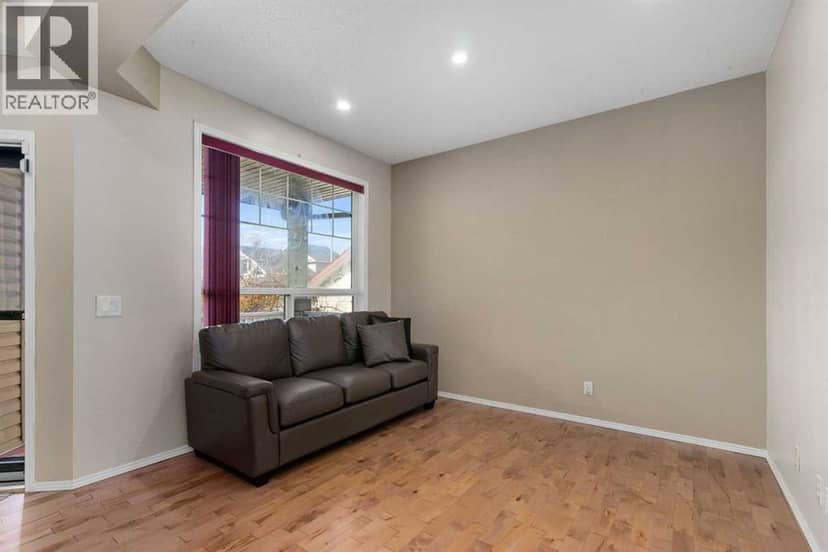 21 Citadel Meadow Close NW, Calgary, photo 2