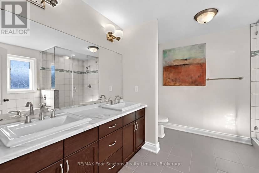 71 Lockerbie Crescent — photo 27 of 40