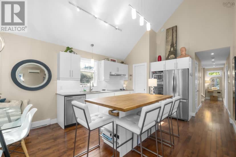 A/B 2487 Davison Street, Halifax, photo 4