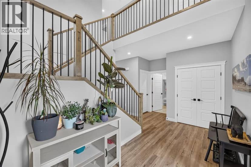 822 Mandalay Boulevard, Carstairs, photo 2