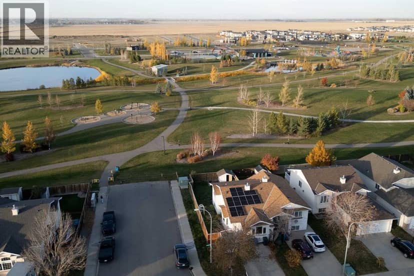 202 Cougar Way N, Lethbridge, photo 2