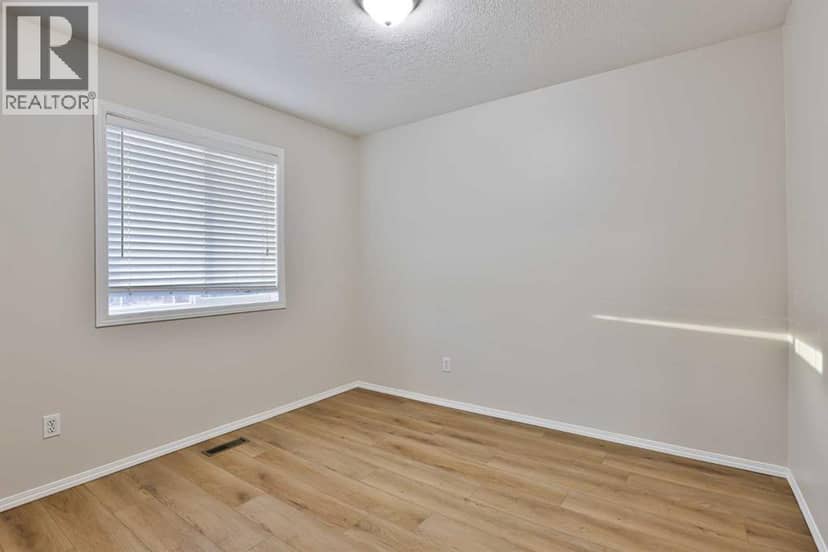 202 Cougar Way N — photo 9 of 27