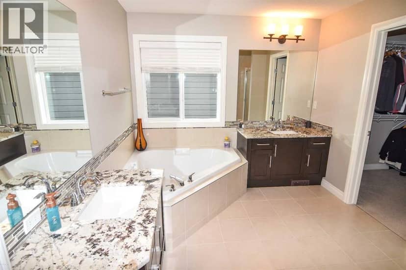 32 Evansborough Hill NW — photo 23 of 40