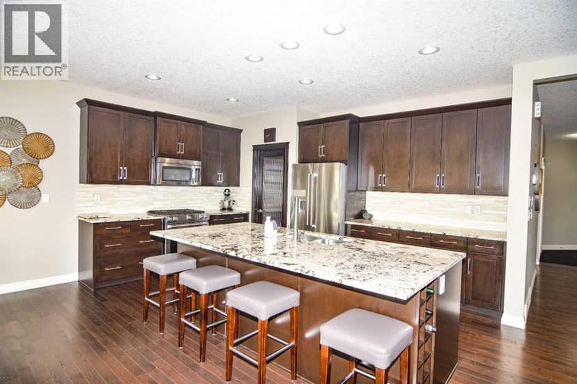 32 Evansborough Hill NW — photo 10 of 40