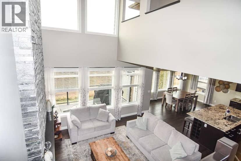 32 Evansborough Hill NW — photo 9 of 40