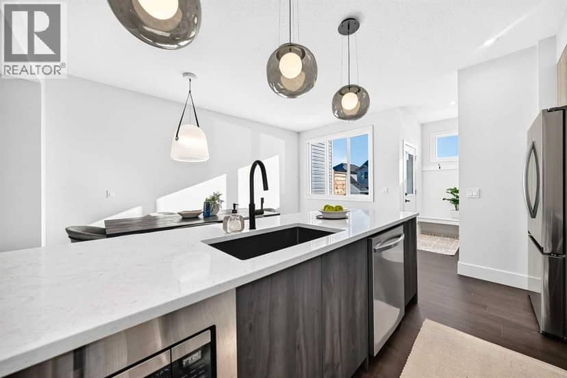 421 Clydesdale Avenue — photo 6 of 38