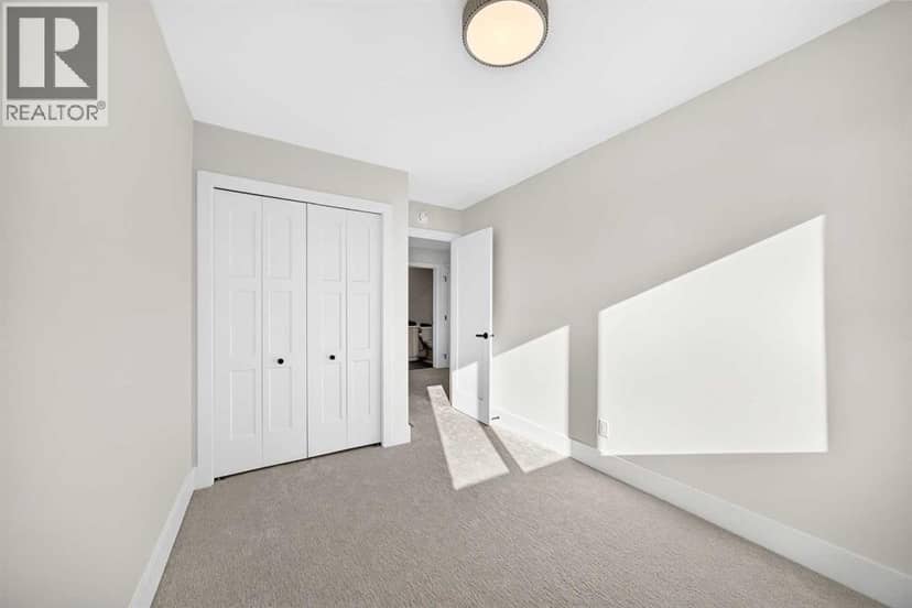421 Clydesdale Avenue — photo 24 of 38