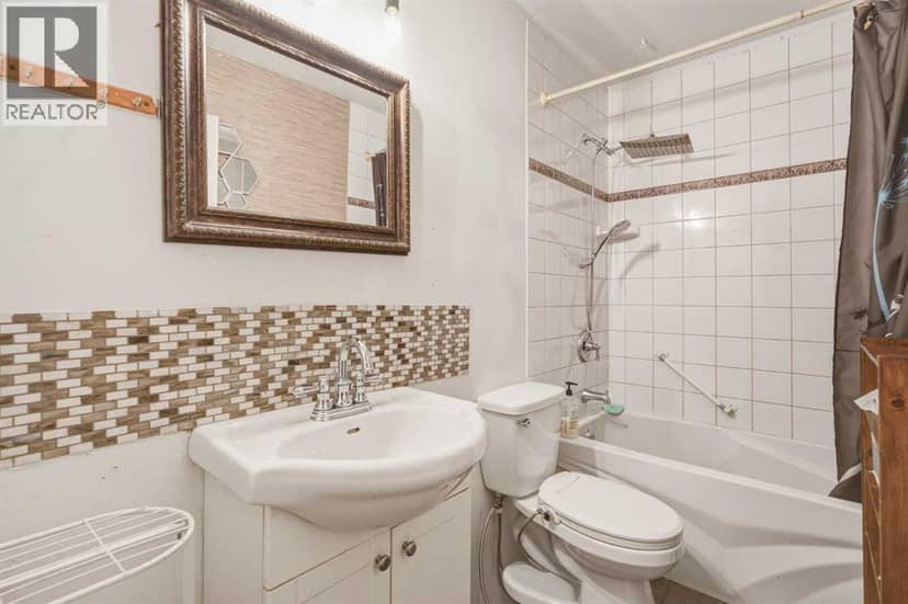 31 Hendon Place NW — photo 5 of 19