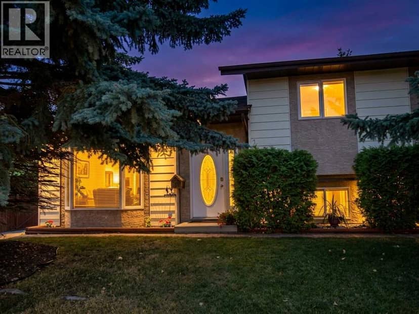9 Ray Avenue, Red Deer