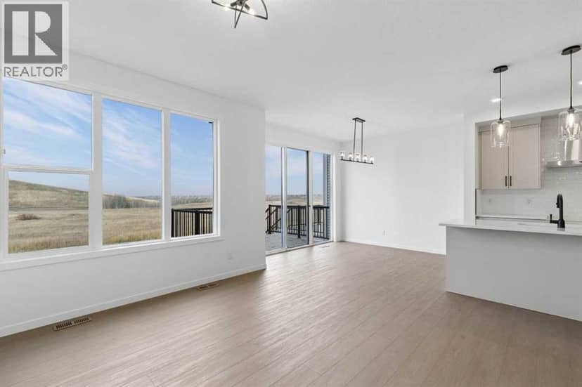 81 Walgrove Bay SE — photo 18 of 40