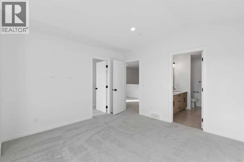 81 Walgrove Bay SE — photo 27 of 40