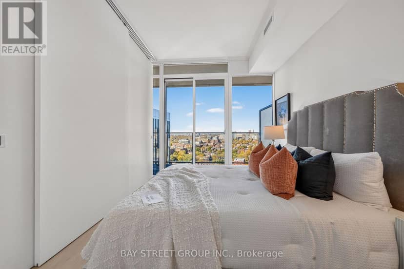 1803 - 125 Peter Street — photo 10 of 38