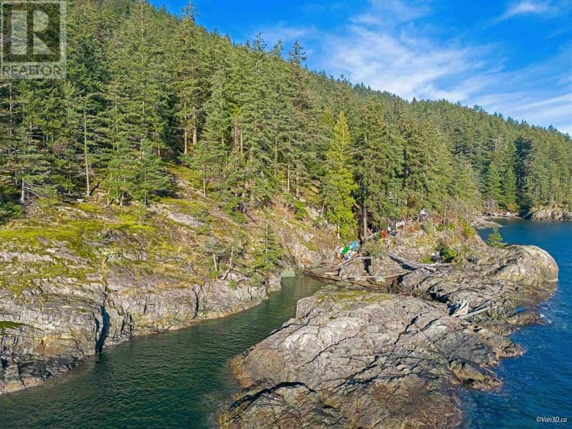 381 WATERFRONT, Bowen Island