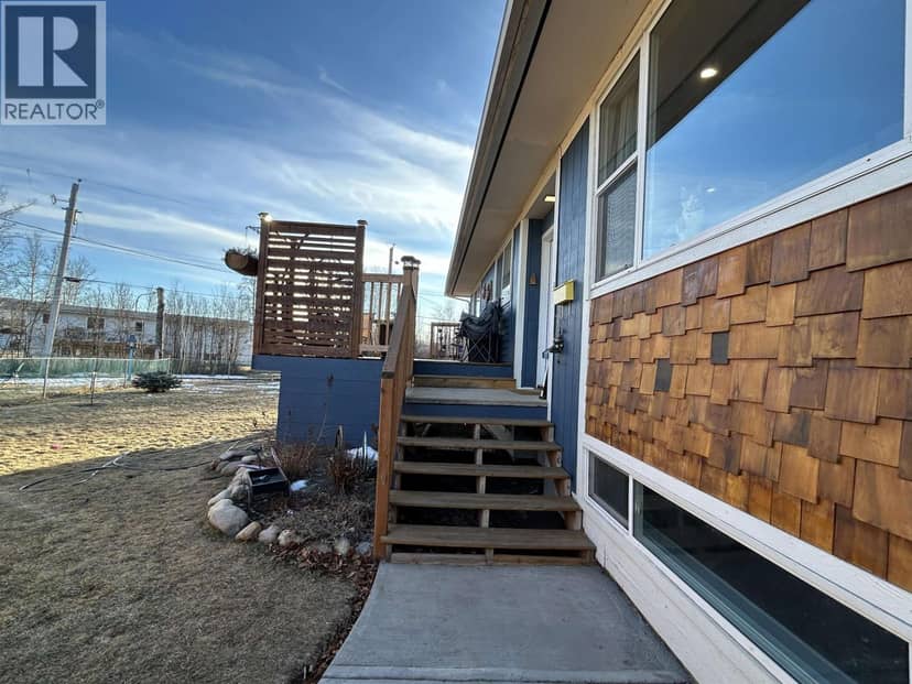 10204 TURNER CRESCENT, Hudsons Hope, photo 2