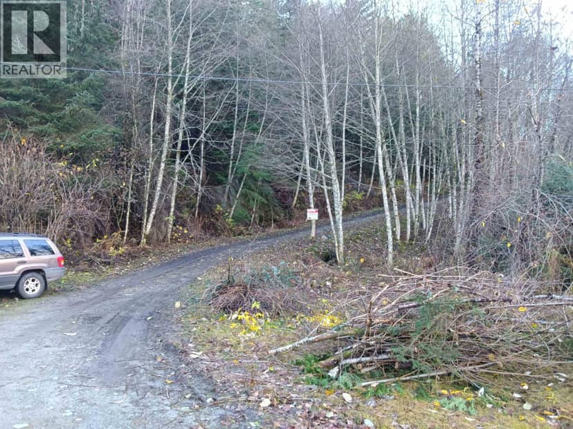 289 MACKENZIE 20 HIGHWAY, Bella Coola, photo 2