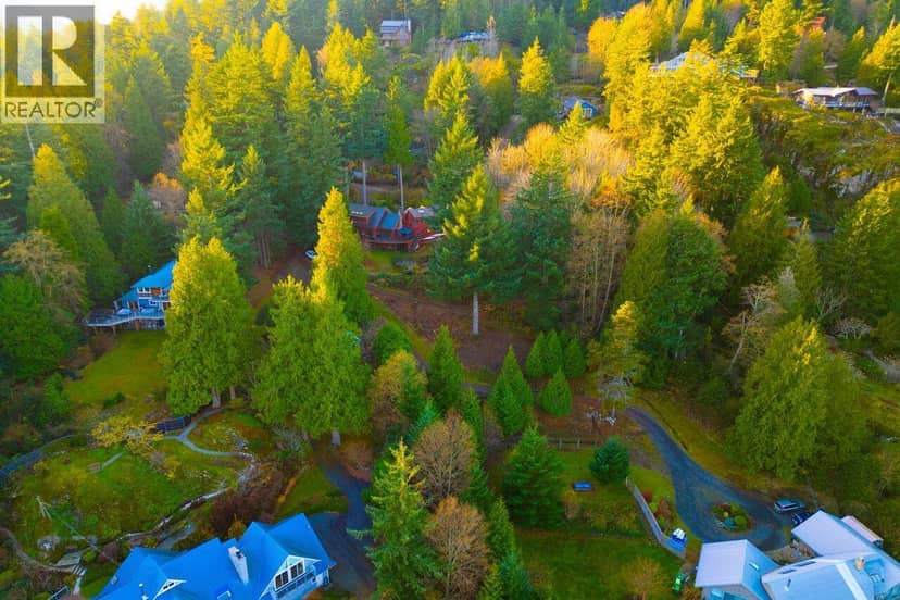 230 MOONWINKS DRIVE, Bowen Island, photo 2