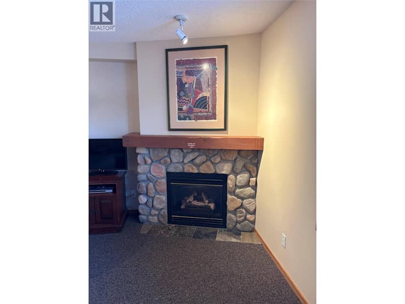 2050 Summit Drive Unit# 210, Panorama, photo 3