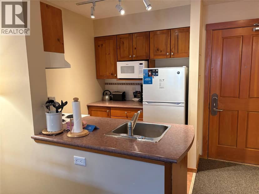 2050 Summit Drive Unit# 210, Panorama, photo 5