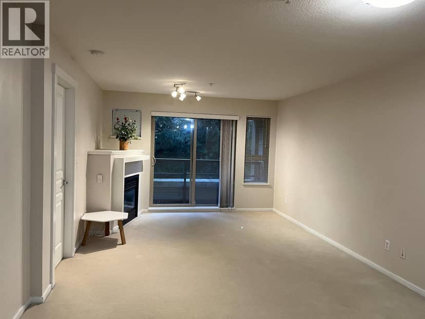 409 9319 UNIVERSITY CRESCENT, Burnaby, photo 2