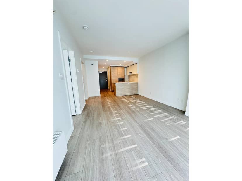 3102 13615 FRASER HIGHWAY, Surrey, photo 2