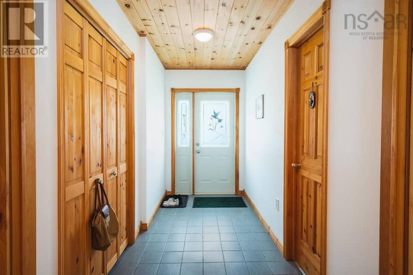 364 6012 Road, Marble Mountain, photo 8