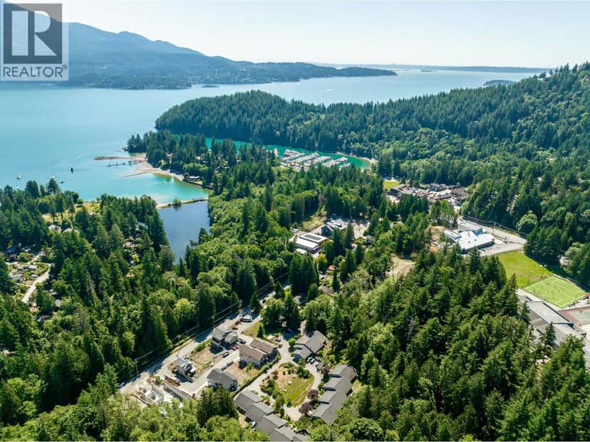 1104-1108 FOXGLOVE LANE, Bowen Island, photo 2
