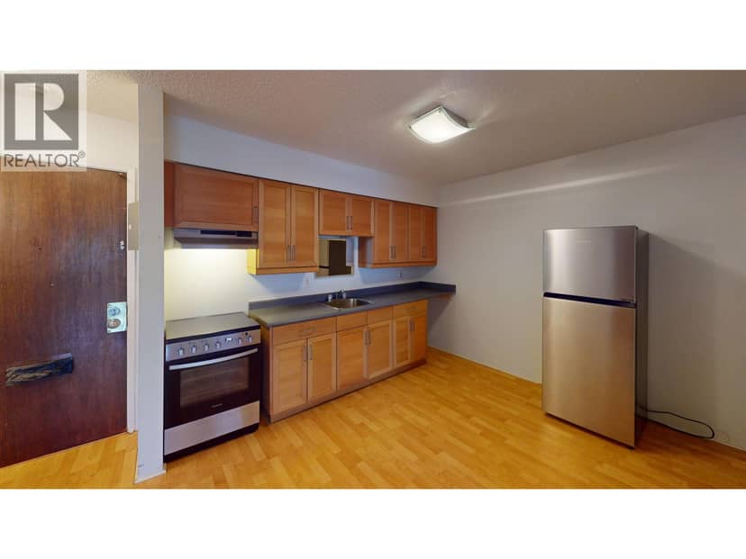 206 910 FIFTH AVENUE, New Westminster, photo 2