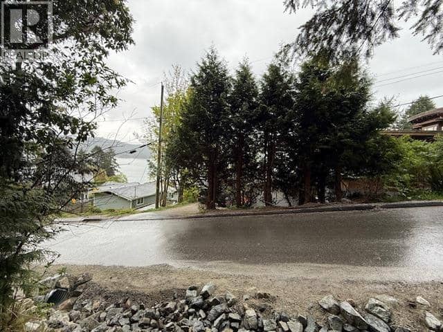 LOT 10 ELPHINSTONE AVENUE, Gibsons, photo 2