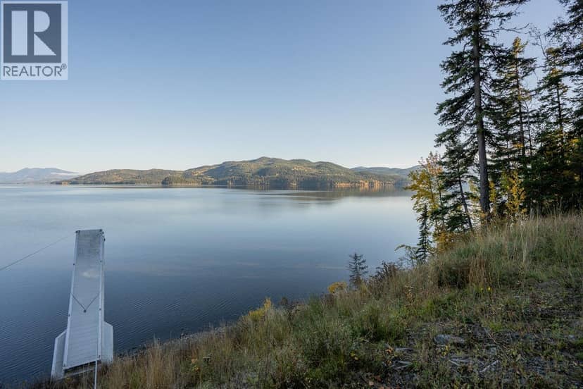 7460 RUFFELL ROAD, Canim Lake, photo 4