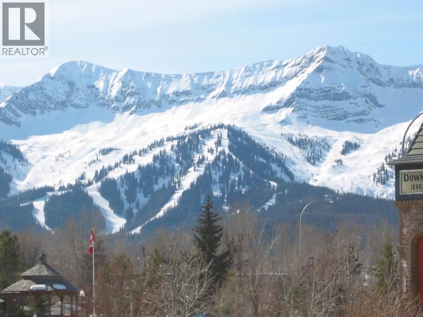 4559 TIMBERLINE Crescent Unit# 645D, Fernie, photo 2