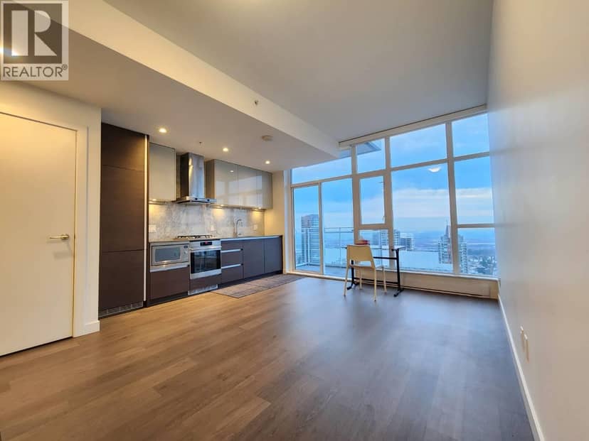 5203 4670 ASSEMBLY WAY, Burnaby, photo 2