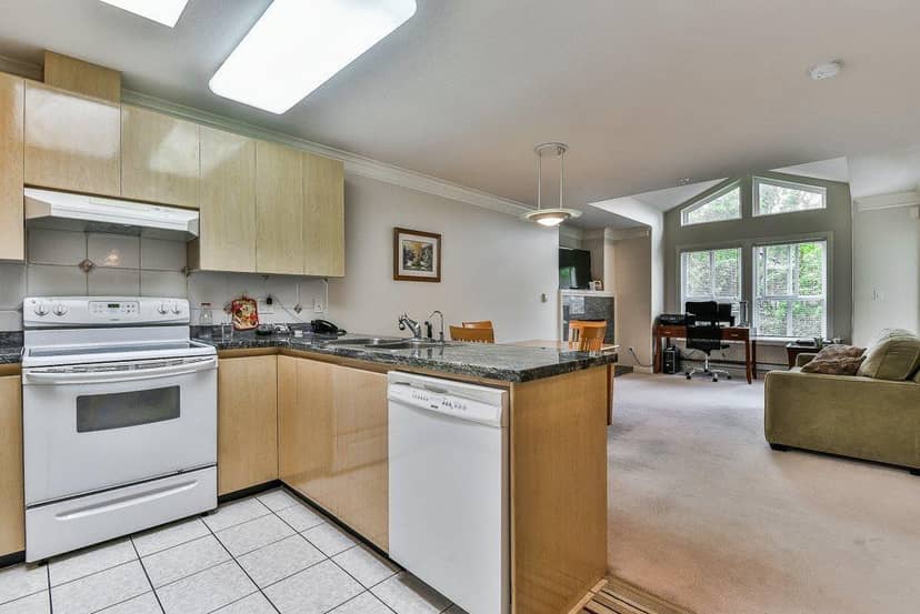 404 8115 121A STREET, Surrey, photo 2