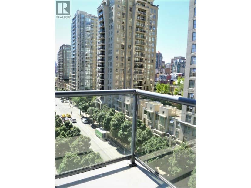 906 928 RICHARDS STREET, Vancouver, photo 2