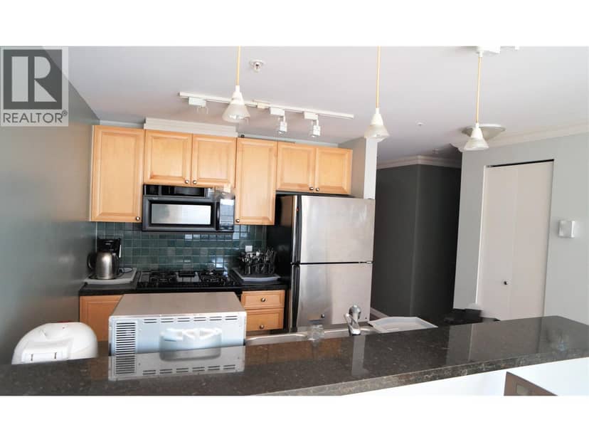 906 928 RICHARDS STREET, Vancouver, photo 3
