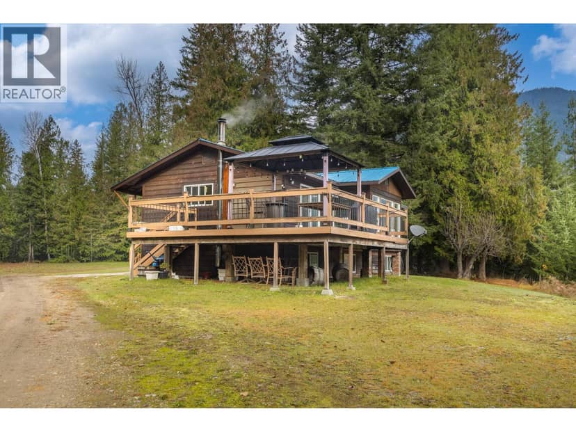 5487 Prosh Frontage Road, Malakwa, photo 7