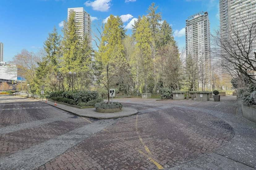 905 9830 WHALLEY BOULEVARD, Surrey, photo 3