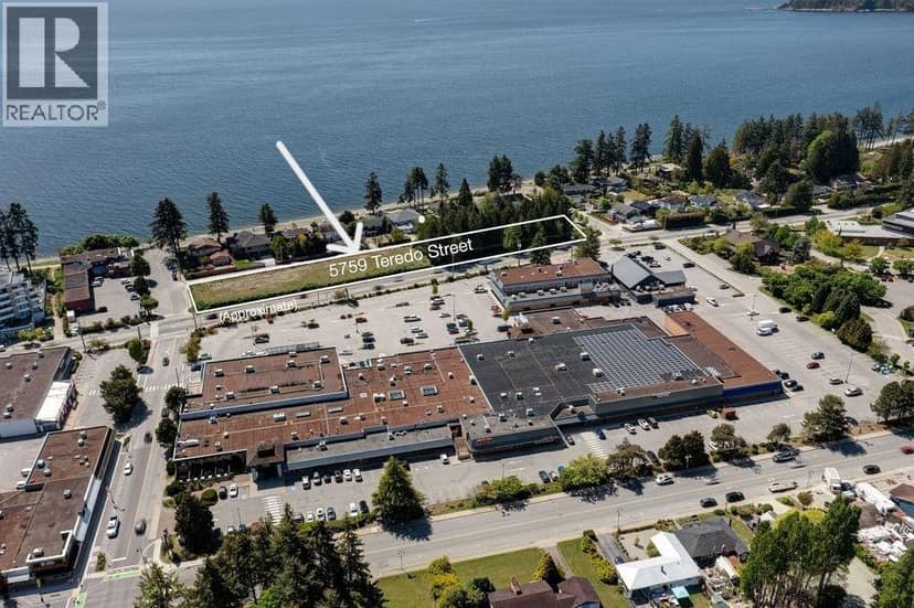 5759 TEREDO STREET, Sechelt