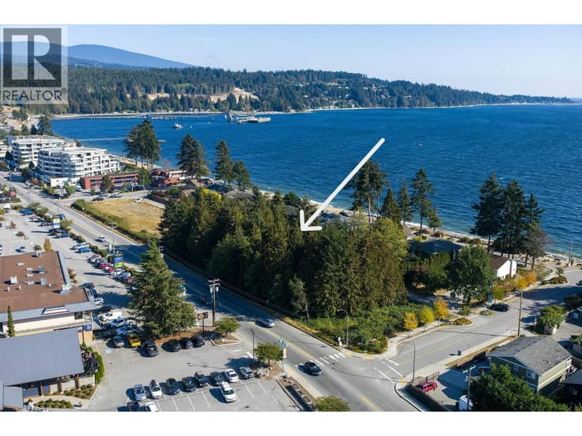 5759 TEREDO STREET, Sechelt, photo 2
