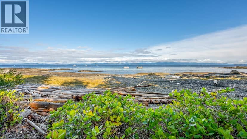 2450 Clamshell Pl, Hornby Island