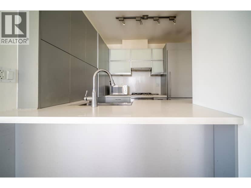 2802 535 SMITHE STREET, Vancouver, photo 3