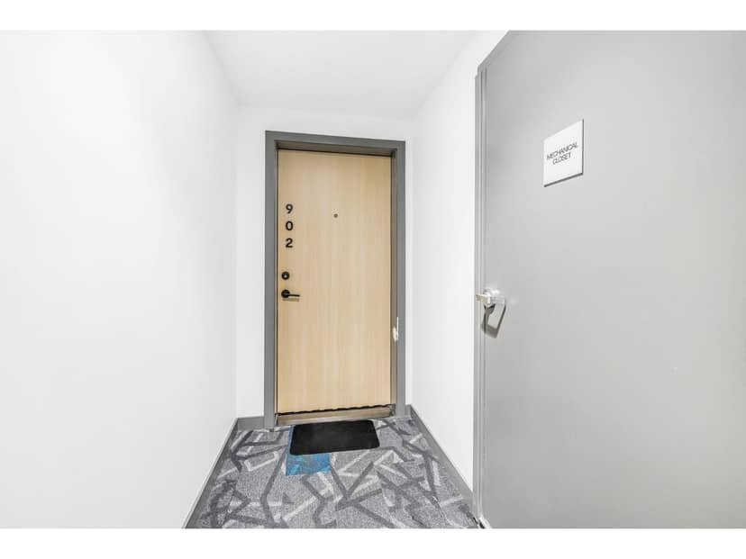 902 10448 UNIVERSITY DRIVE, Surrey, photo 6